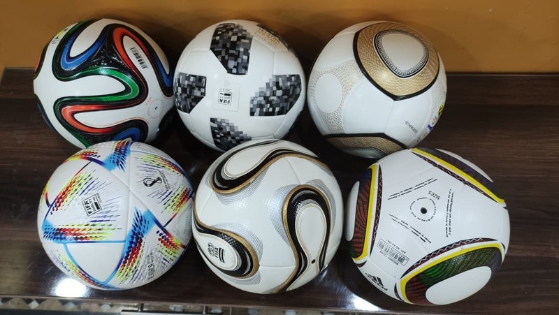 Lot of 6 Official Adidas Soccer Balls Size 5 Training Match Footballs gallery
