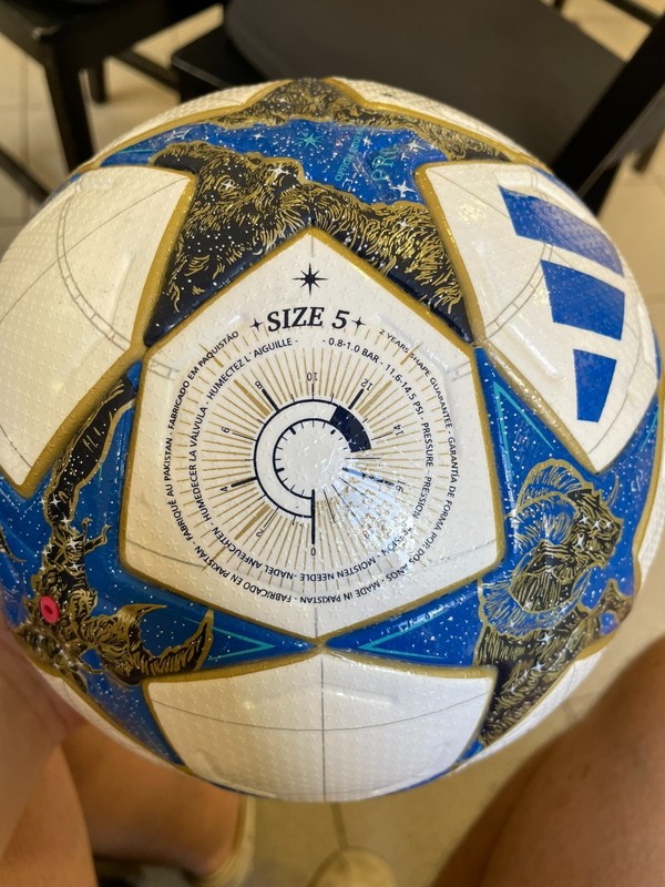 ADIDAS UEFA UCL CHAMPIONS LEAGUE MATCH BALL RELEGATION STAGE 2 PIECES 2025/26 gallery