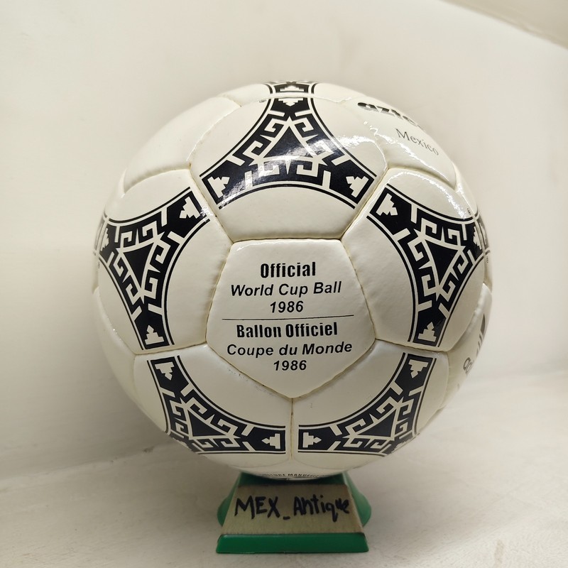 Adidas Azteca Mexico - Official Match Ball - FIFA World Cup 1986 - Size 5 gallery