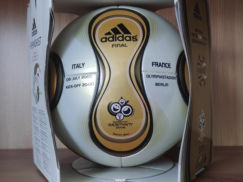 Adidas Teamgeist 2006 Final Print Gold Match Ball World Cup Match Ball Soccer gallery