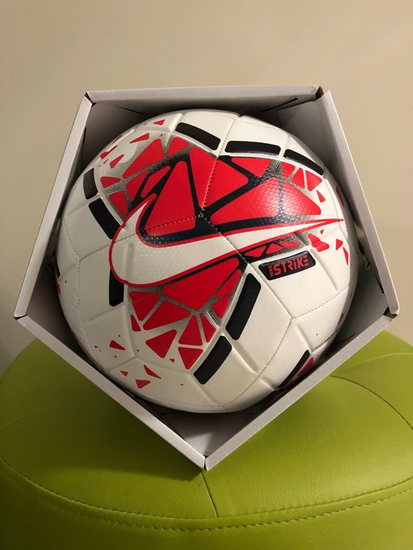 SOCCER BALL-NIKE AEROWTRAC-STRIKE-SIZE 5-WHITE & RED IN COLOR-NEW-IN THE BOX-