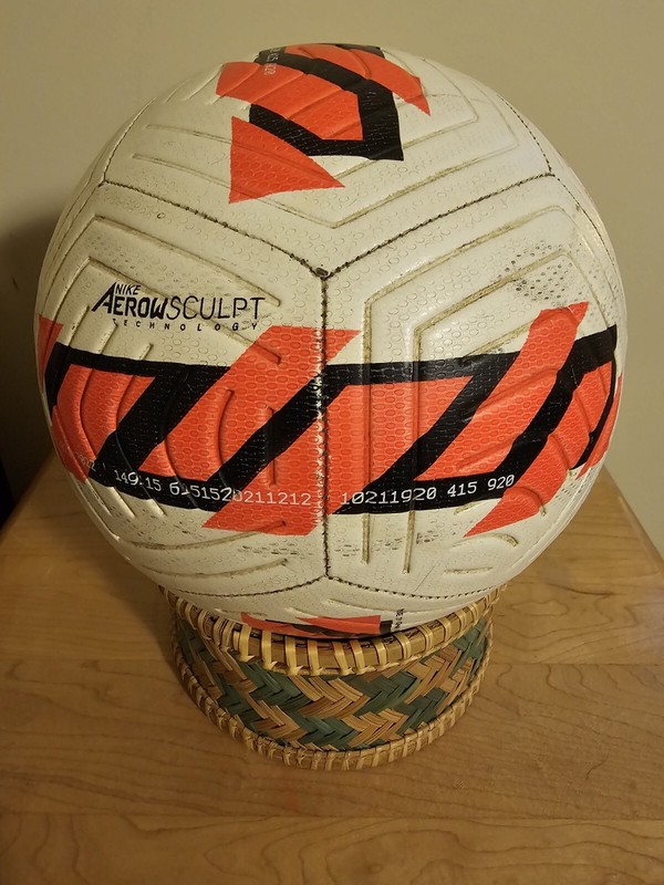 Nike Strike AerowSculpt Technology Match Soccer Ball White/Orange – Size 5