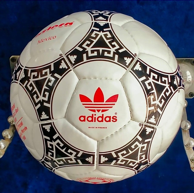 Adidas Azteca Mexico red stamp Official World Cup 1986 Ball Soccer Ball Size 5