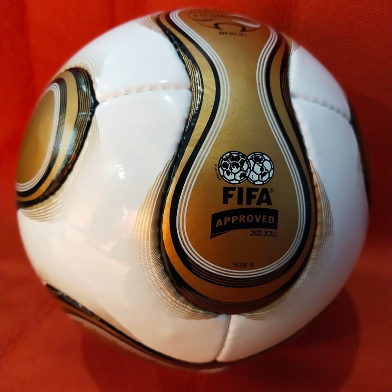 Adidas Final Teimgeist Berlin Germany 2006 Golden Soccer Football Match Size 5 gallery