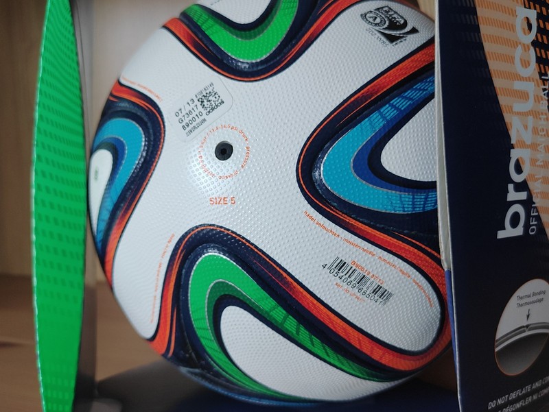 Adidas Brazuca 2014 World Cup World Cup Match Ball Soccer Match Ball OMB Original Packaging Rio gallery