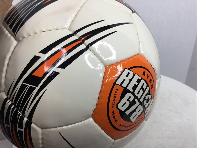 AMERICAN CHALLENGE AYSO REGION 678 SIZE 4 White/Orange gallery
