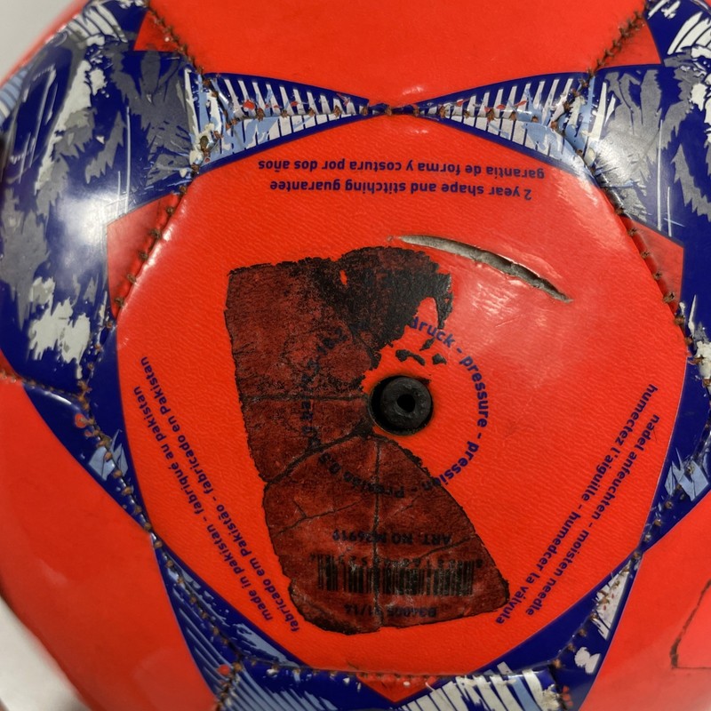 ADIDAS Final Berlin 2015 - Match Ball Replica Capitano Champions League size 5 gallery