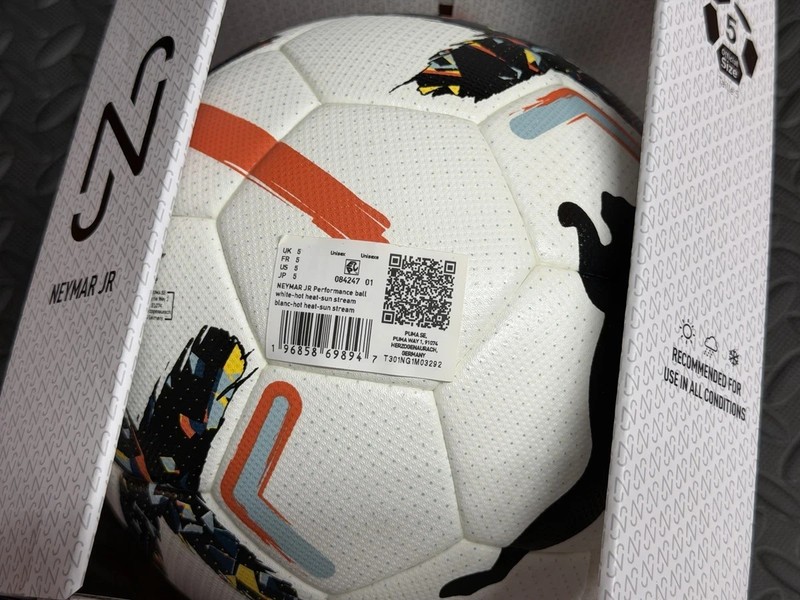 New Puma Neymar Jr Performance Soccer Ball Game Play Match Size 5 White-Multi 🔥 gallery
