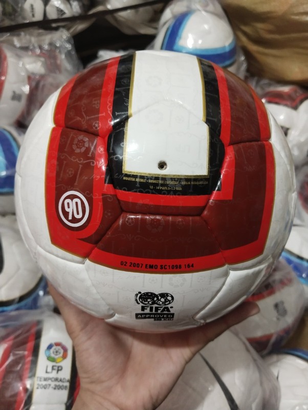 OFFICAL SOCCER MATCH BALL FOOTBALL T90 AEROW LFP TEMPORADE 2007- 2008 SIZE 5 gallery