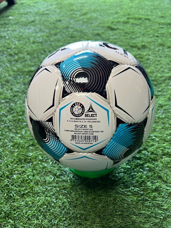 SELECT Thor Soccer Ball Size 5 – White/Blue/Black