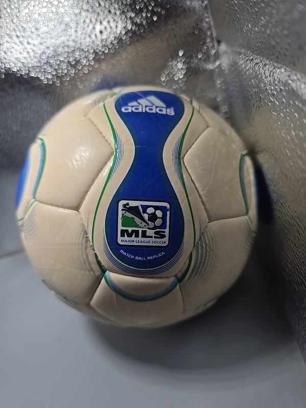 London Donovan Signed Adidas Team Geist MLS- Major Soccer League 2006-2007 Mini gallery