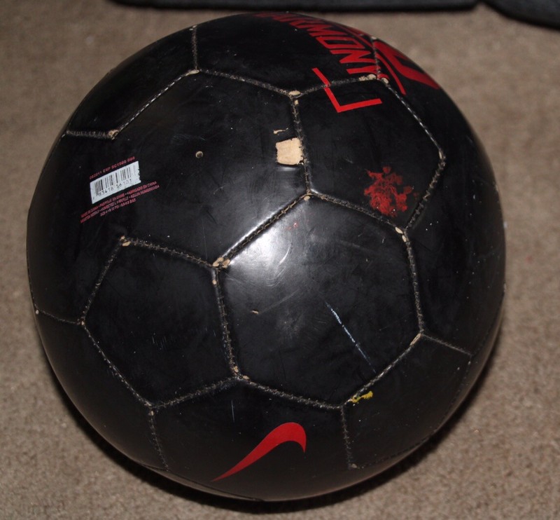 Nike Arsenal 2011 Victory Through Harmony Soccer Ball Size 4 gallery