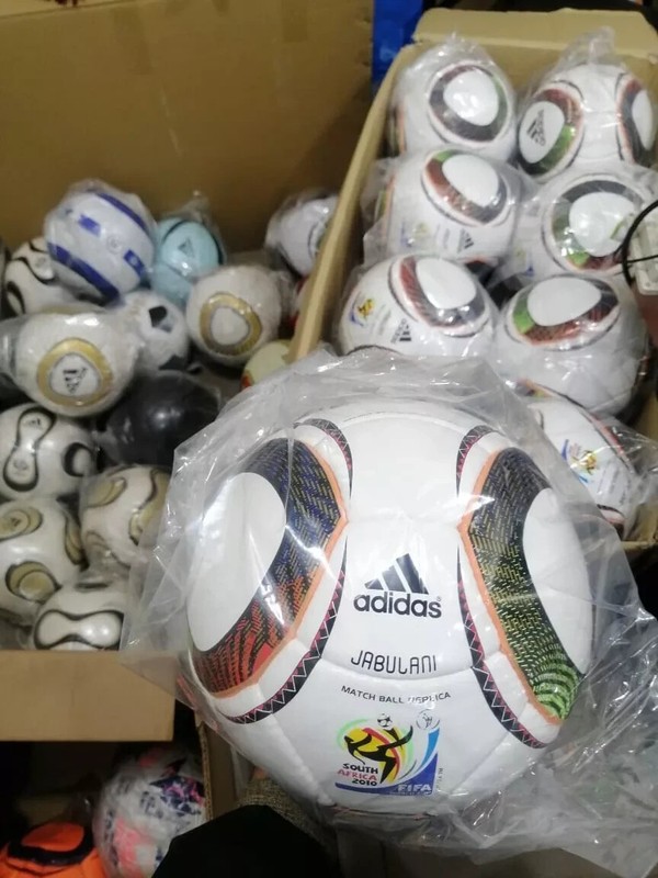 Adidas Jabulani Official Match Ball FIFA World Cup 2010 Soccer Ball Size 5