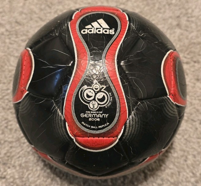 Adidas Teamgeist Replica Berlin FootBall FIFA World Cup 2006 Soccer Ball Size 1