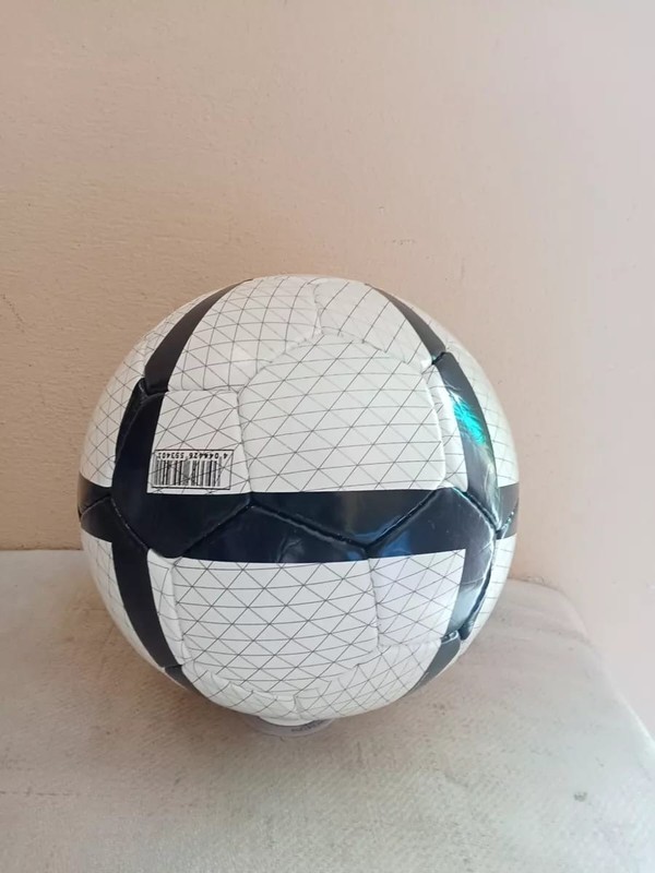 Adidas Roteiro UEFA Euro 2004 Portugal Official Match Soccer Ball Size 5 gallery