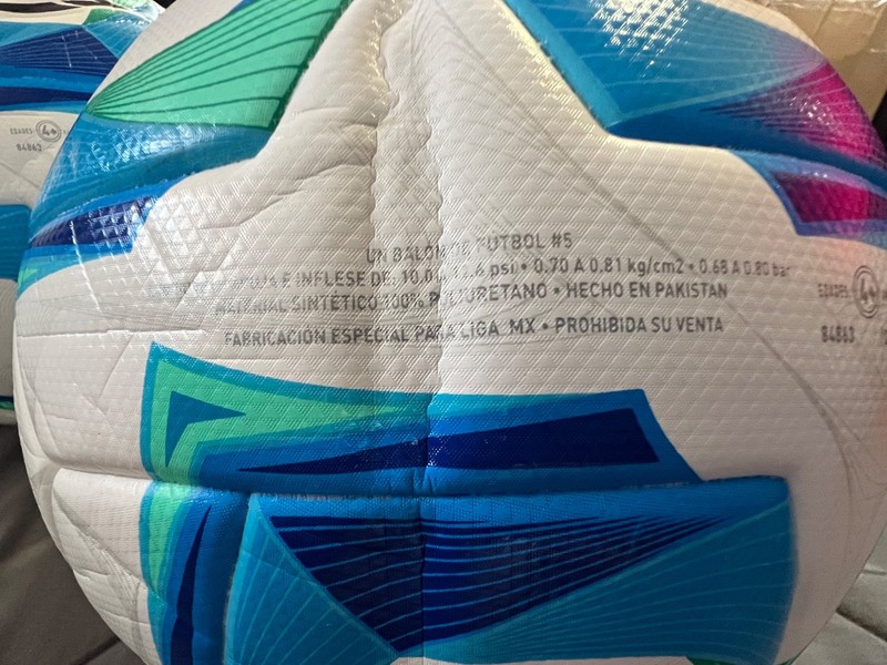 Voit Football No.5 Apertura 2025 Quality FIFA Quality Pro UTILERIA LIGA BBVA MX gallery