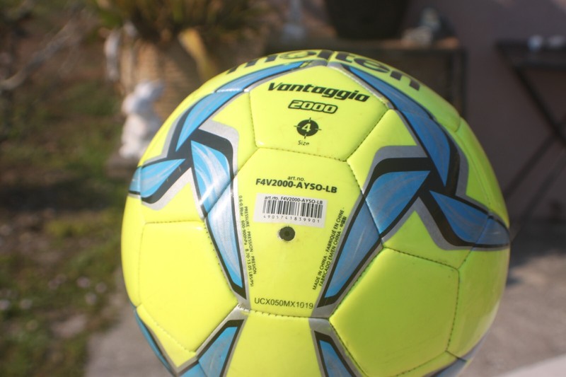 SELECT VELOCITY (SZ 5) - MOLTEN VANTIAGGO SZ 4) - SOCCER BALL BUNDLE - NICE gallery