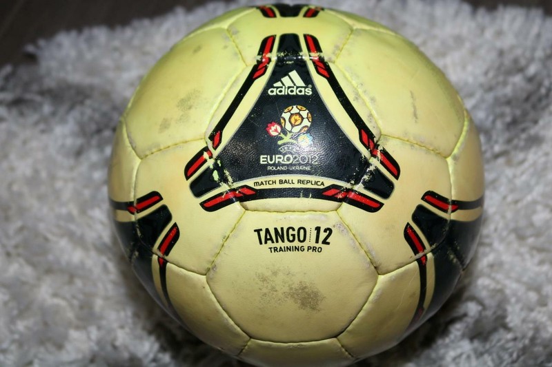 ADIDAS EURO 2012 TANGO 12 MATCH BALL REPLICA TRAINING PRO SOCCER POLAND UKRAINE