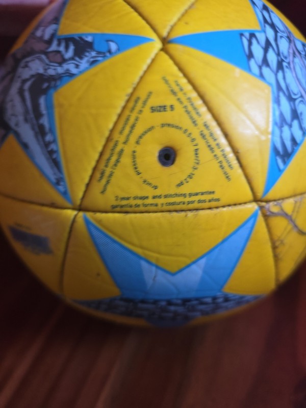 ADIDAS UEFA FINAL CARDIFF MATCH BALL REPLICA 2017 YELLOW BLUE CAPITANO Size 5 gallery