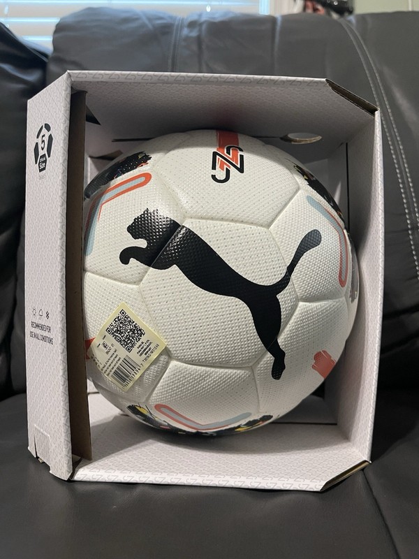 New Puma Performance Soccer Ball Neymar JR Size 5 White Style 084427-01 NIB