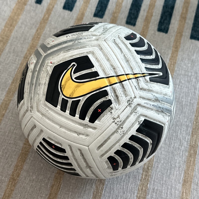 Nike Flight Soccer Match Ball – FIFA Pro – Size 5