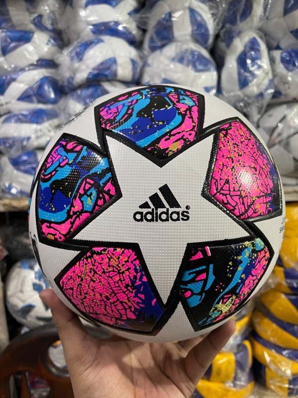 Adidas Finale Istanbul Official Match Ball UEFA Champions League Final 2019/2020 gallery