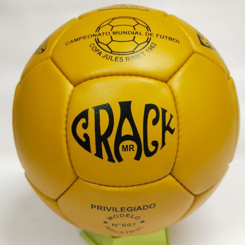 MR CRACK | OFFICIAL MATCH BALL | FIFA APPROVED WORLD CUP FOOTBALL 1962