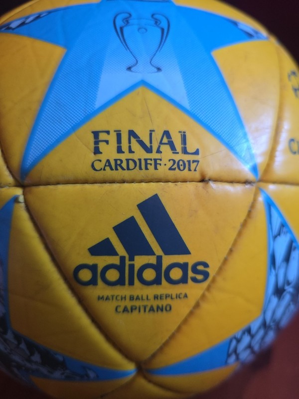 ADIDAS UEFA FINAL CARDIFF MATCH BALL REPLICA 2017 YELLOW BLUE CAPITANO Size 5 gallery