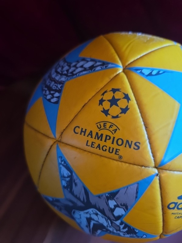 ADIDAS UEFA FINAL CARDIFF MATCH BALL REPLICA 2017 YELLOW BLUE CAPITANO Size 5 gallery