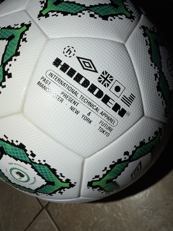 HIDDEN NY x UMBRO COLLAB GREEN AND WHITE SOCCER BALL (BRAND NEW IN BAG)