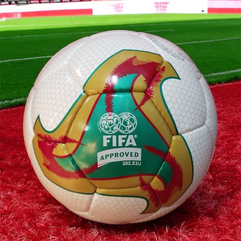 FIFA World Cup 2002 Official Match Ball Adidas Fevernova Football Soccer size 5 gallery