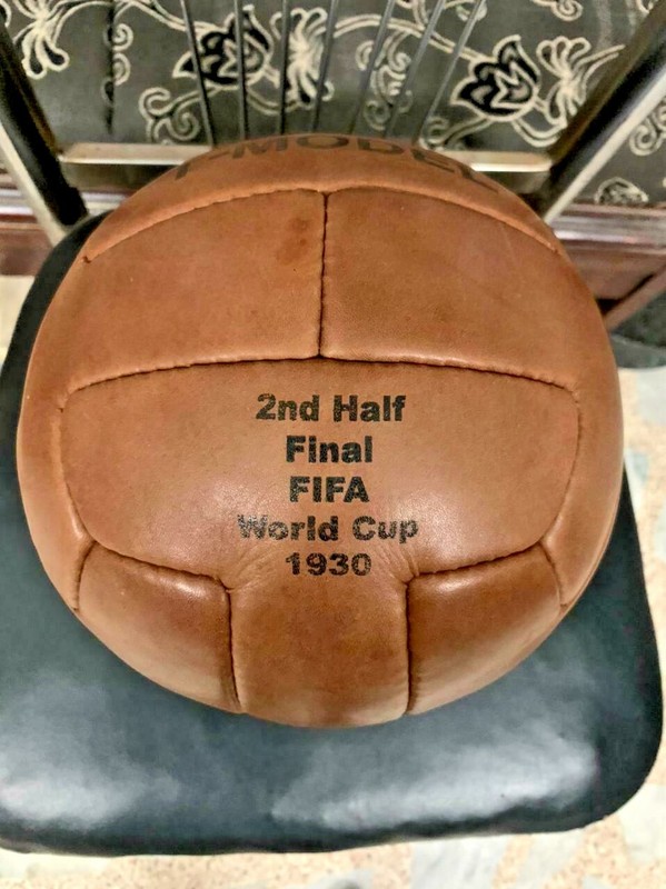 T-MODEL 2ND HALF 1930 FINAL FIFA WORLDCUP BALL | *GENIUNE LEATHER* SIZE 5 gallery