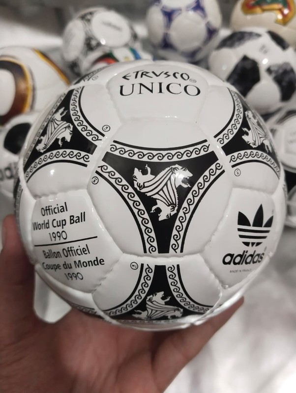Adidas Historical Mini Balls Set 14 PCS World Cup 1970- 2022 Collector Set Size1 gallery