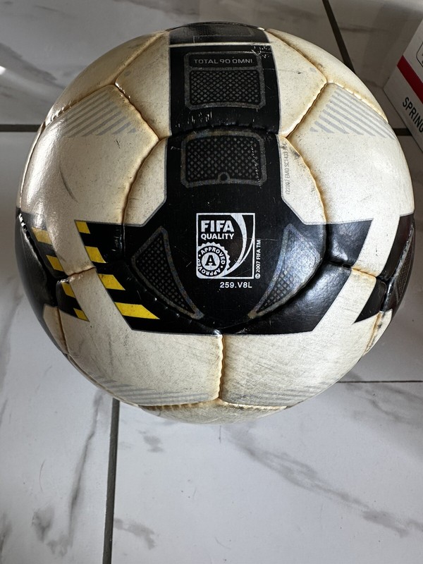 VERY RARE Nike Total 90 Omni official match ball of 2008 FIFA Quality Approved gallery