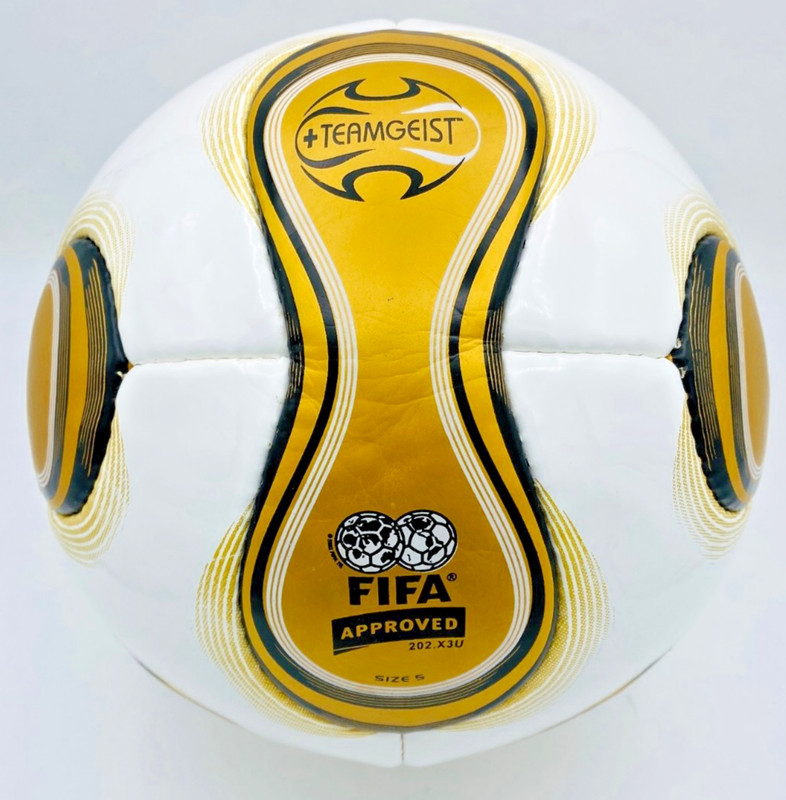 Adidas FIFA World Cup 2006 Teamgeist Official Match Ball soccer FootBall Size 5