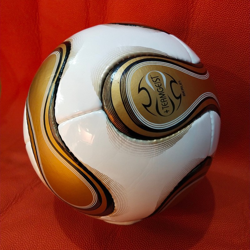 Adidas Final Teimgeist Berlin Germany 2006 Golden Soccer Football Match Size 5 gallery