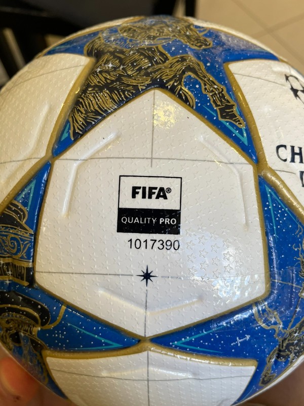 ADIDAS UEFA UCL CHAMPIONS LEAGUE MATCH BALL RELEGATION STAGE 2 PIECES 2025/26 gallery