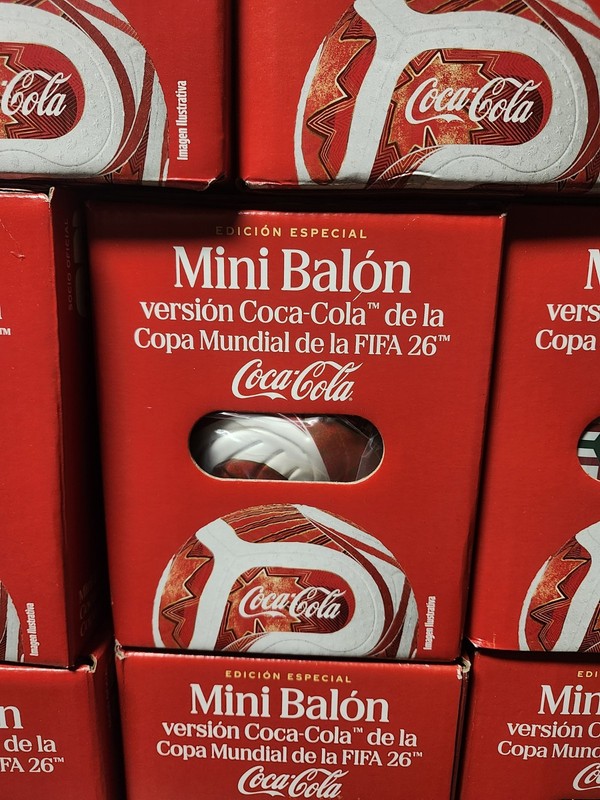 Mini Trionda Coca Cola Mexico 2026 Limited Edition Mundial gallery