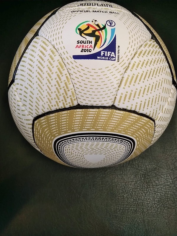 SOCCER BALL SIZE 5 HAND MADE 20 PANEL BALL FITTED WITH LATEX BLAYDER
