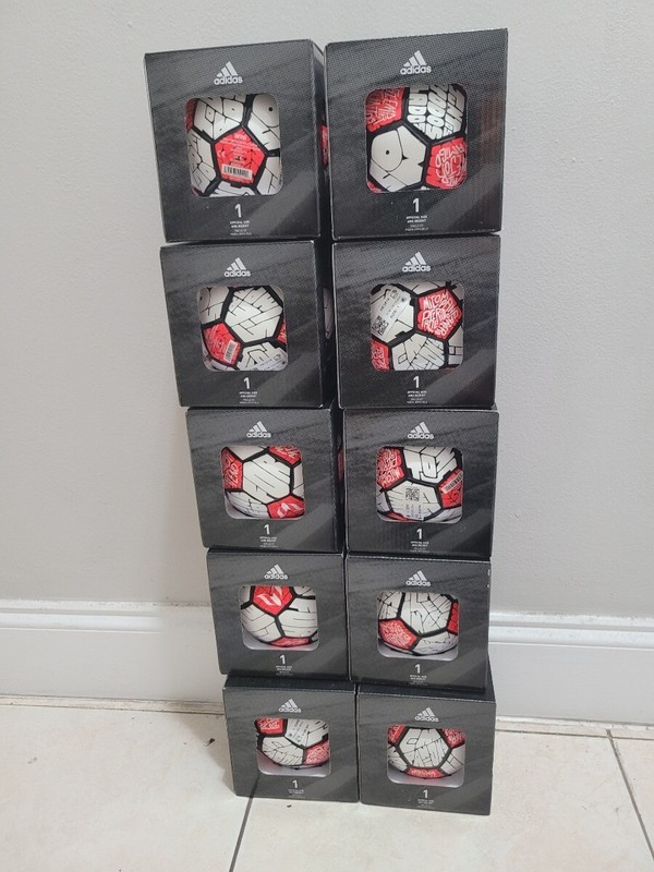 ADIDAS MESSI MINI SOCCER BALL WHITE RED BLACK BRAND NEW SIZE 1