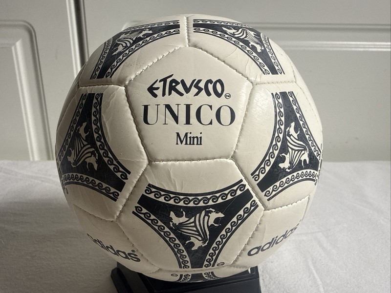 Adidas Etrusco Único Mini Ball FIFA World Cup 1990 Official Mini Ball